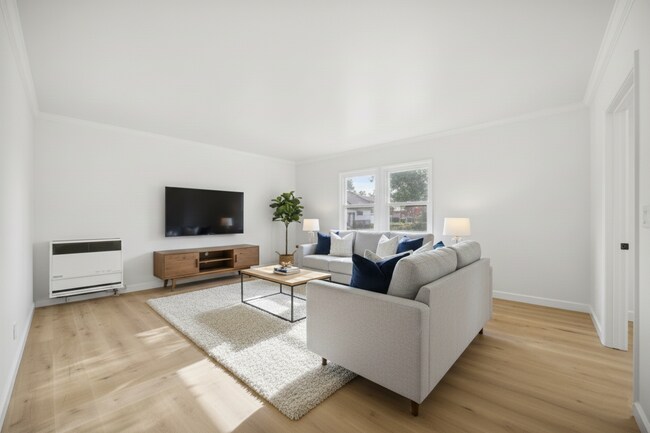 Building Photo - 5852.5 Interceptor St