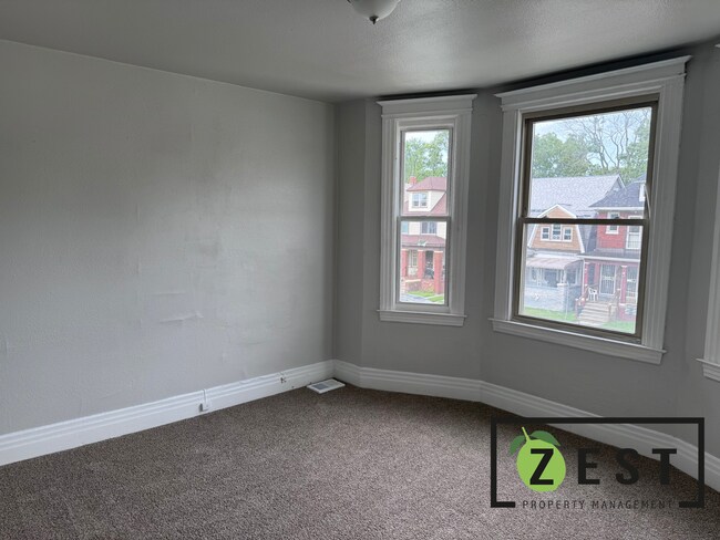 Building Photo - Beautifully Remodeled Home!