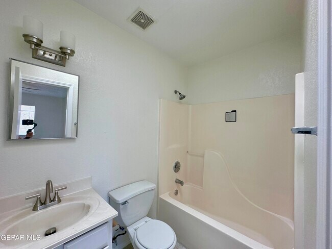Building Photo - 12480 Martin Bauman Dr