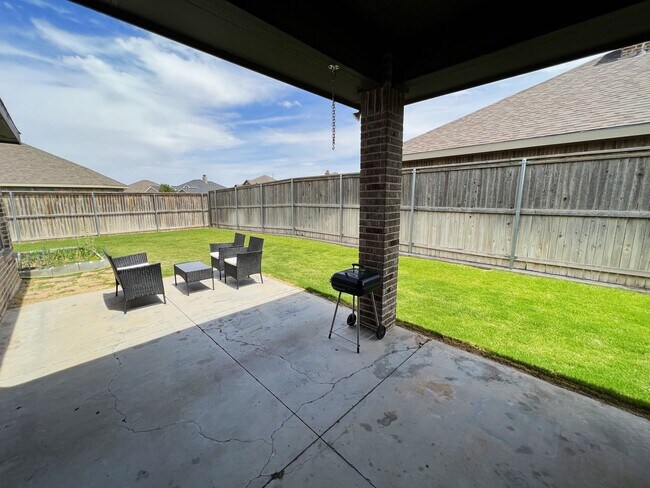 Building Photo - 14 Cornwall Dr