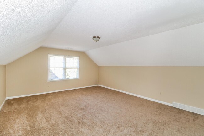 Building Photo - 7961 Elm Leaf Dr