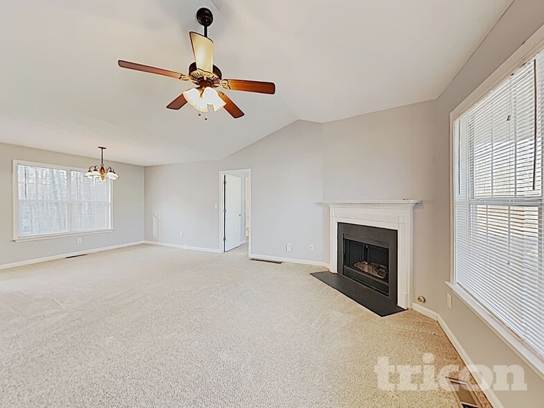 Building Photo - 87 Princeton Dr