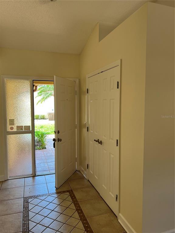 Building Photo - 8203 Saragoza Ct