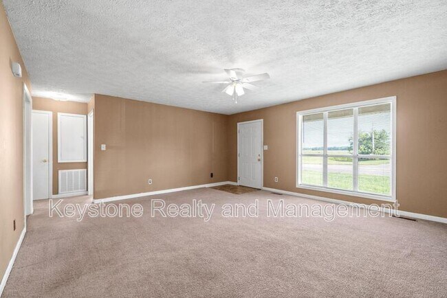 Building Photo - 0 306 Thompsonville Ln