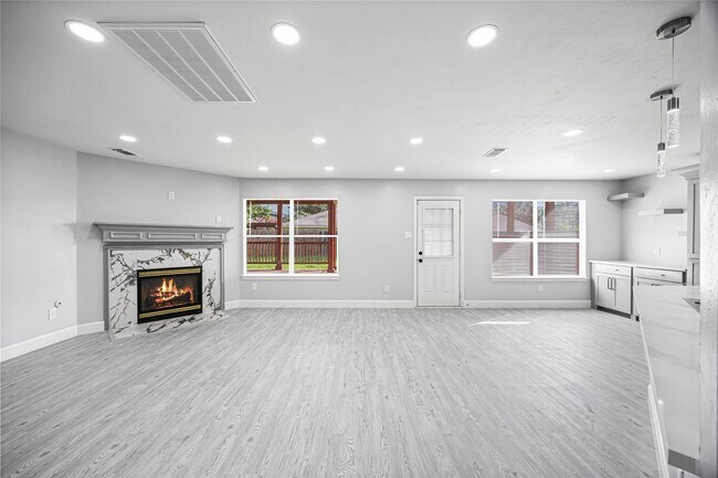 Building Photo - 21510 Broadstone Dr