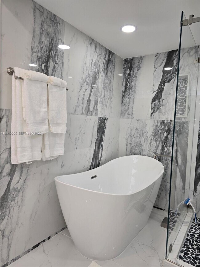 Building Photo - 6010 S Falls Cir Dr