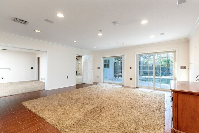 Building Photo - Beautiful POOL home in Longwood in LOCATION, LOCATION, LOCATION!