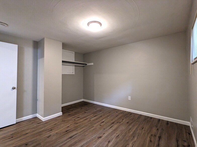 Bedroom 1 - 164 Pointview Rd
