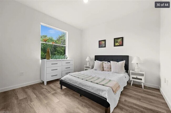 Building Photo - Charming 3-Bedroom Townhome in Lehigh Acres!