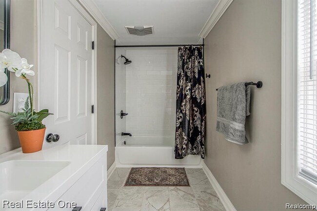 Building Photo - 51275 W Seven Mile Rd