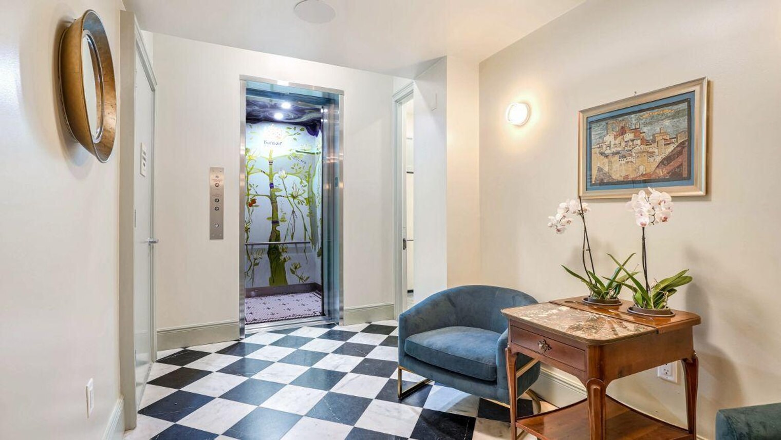 Building Photo - 604 Baronne St