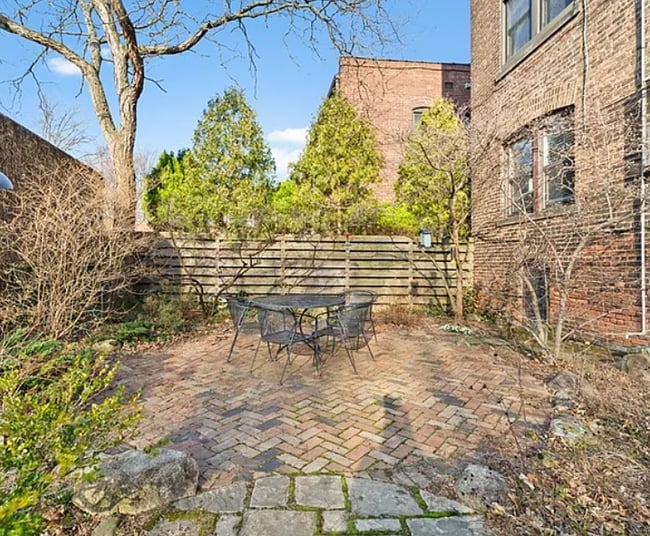 Building Photo - 2472 Overlook Rd