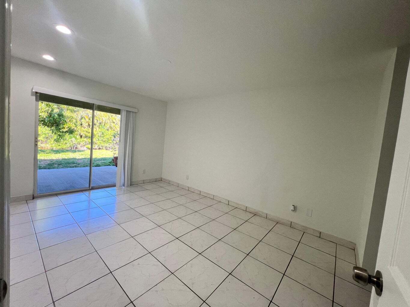 Building Photo - 1096 Staghorn St