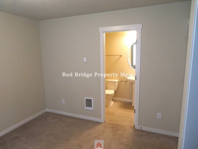 Building Photo - 28500 SW Villebois Dr N