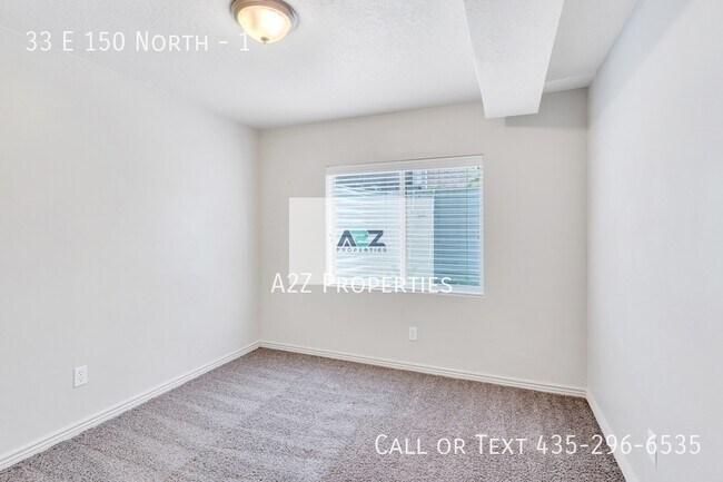 Building Photo - 33 E 150 N