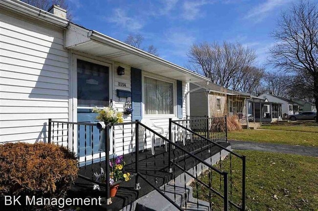 Building Photo - 2 br, 1 bath House - 2154 Ulen Lane