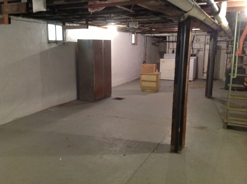 Building Photo - 228 Shafer Ave