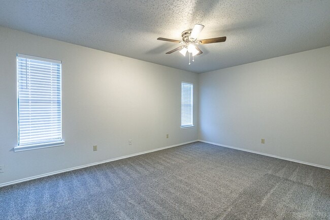 Building Photo - 17 Wagnon Dr