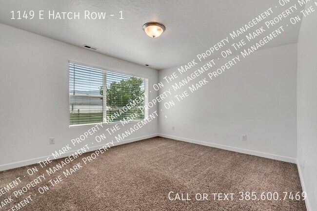 Building Photo - 1149 E Hatch Row