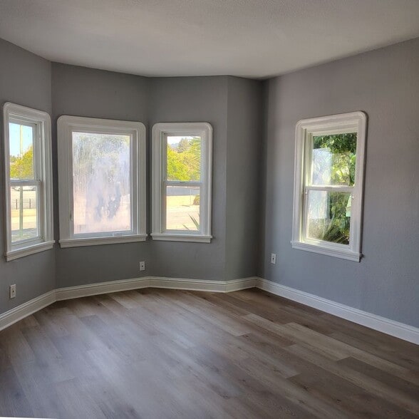 Building Photo - 2684 73rd Ave