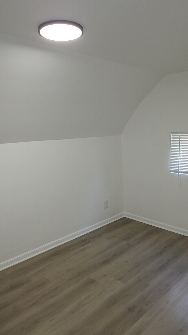 Building Photo - 3bed 2 full bath in North Kansas City, MO