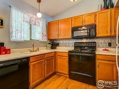 Building Photo - 4201 Goldenridge Way