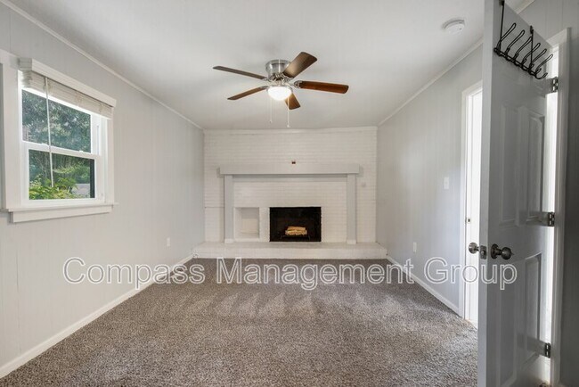 Building Photo - 321 Sarvis Dr