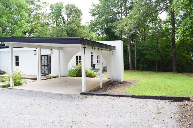 Building Photo - 1610 E 27th Ave