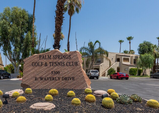 Building Photo - 5300 E Waverly Dr