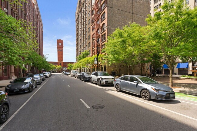 Building Photo - 640 S Federal St