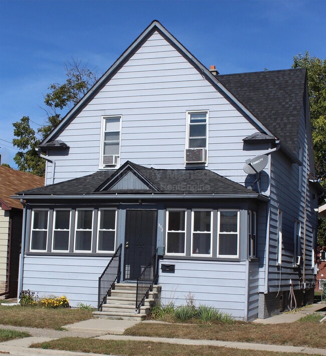 Building Photo - 332 Goddard Rd