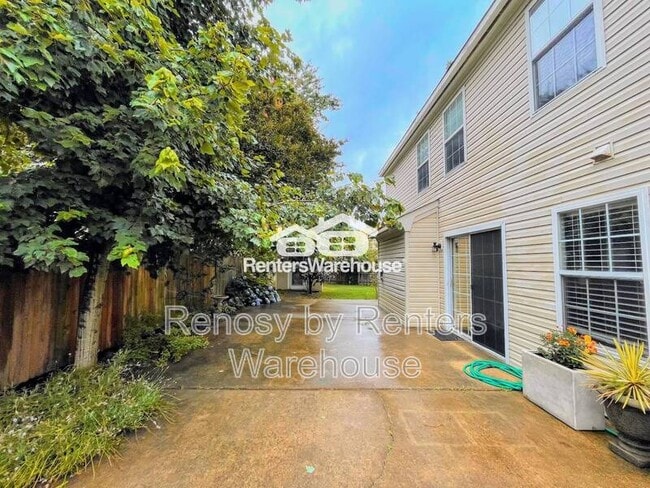 Building Photo - 171 Graystone Trce