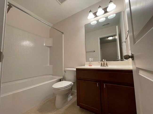 Building Photo - 3470 New Fawn Ln