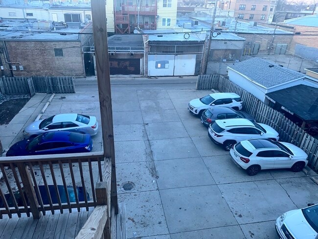 Building Photo - 3752 W Giddings St