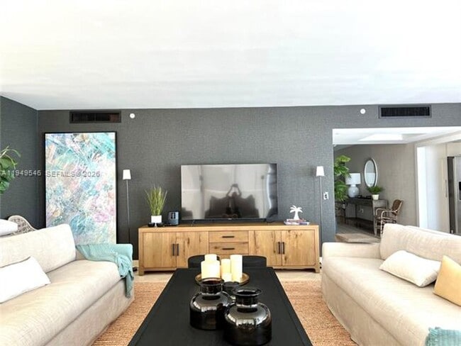 Building Photo - 16400 Collins Ave