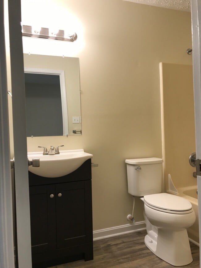 Building Photo - Church Drive