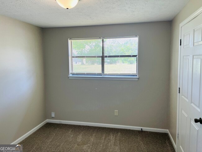 Building Photo - 2270 Pope Rd