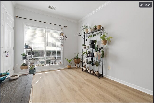 Building Photo - 3143 Enclave Ln