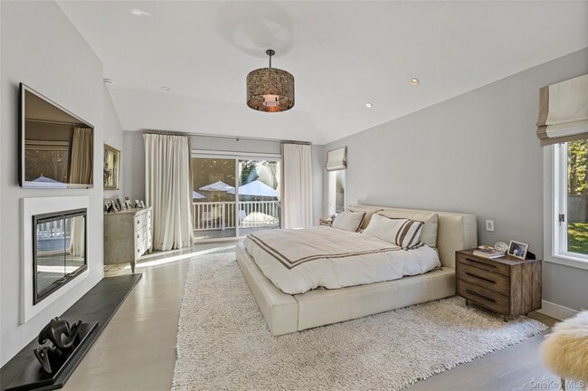 Building Photo - 6 Bridle Path