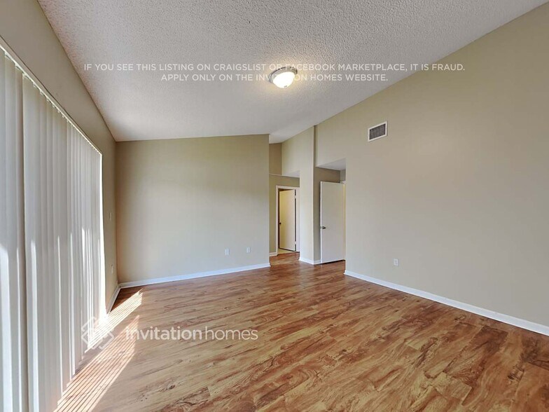 Building Photo - 18922 NW 80th Ct