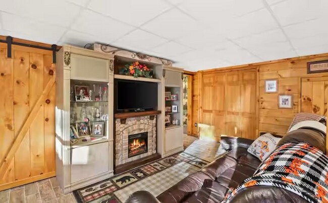 Building Photo - 18 Wolf Den Vly Rd