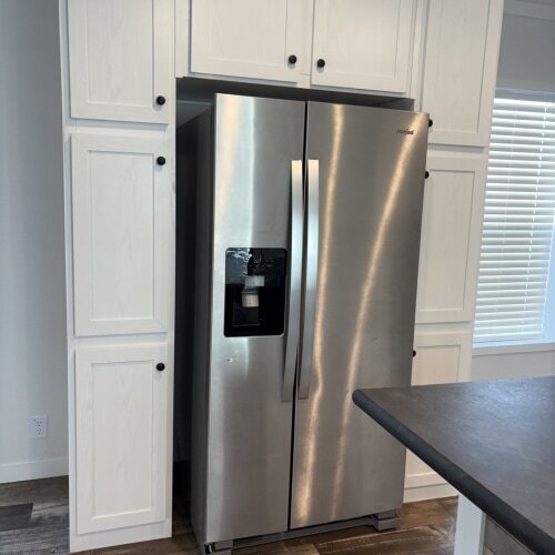 Building Photo - 235 Sycamore Loop