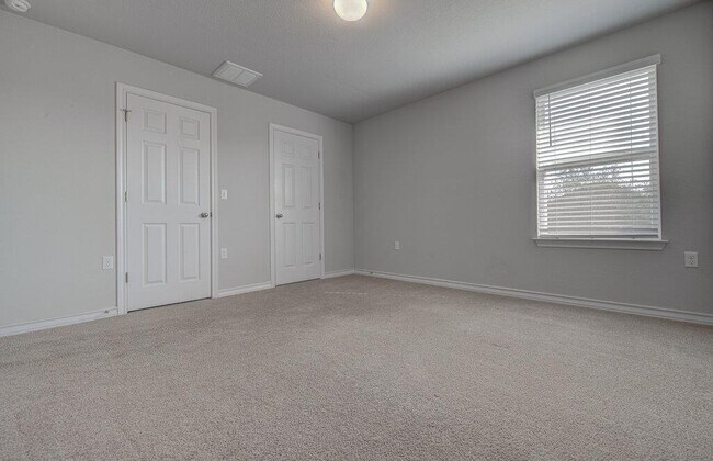 Building Photo - 11820 Coyote Call Way