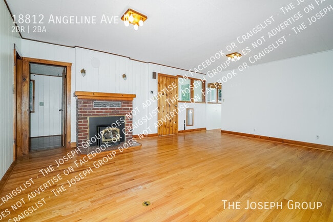 Building Photo - 18812 Angeline Ave NE