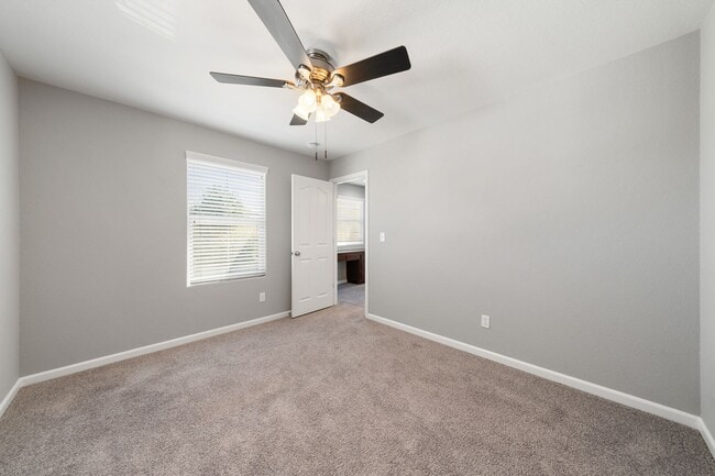 Building Photo - NICE TWO STORY TOWNHOME IN NATOMAS!