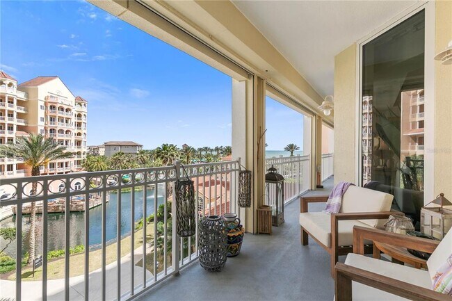 Building Photo - 200 Ocean Crest Dr