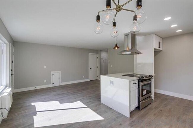 Building Photo - 9574 Carroll Canyon Rd
