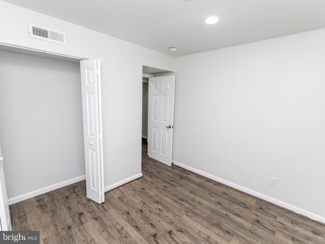 Building Photo - 15901 Perkins Ln