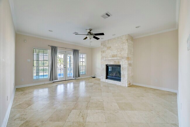 Building Photo - 307 Twin Timbers Ln