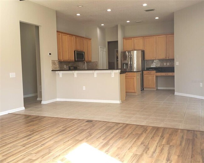Building Photo - 25638 Ferdinand Ct